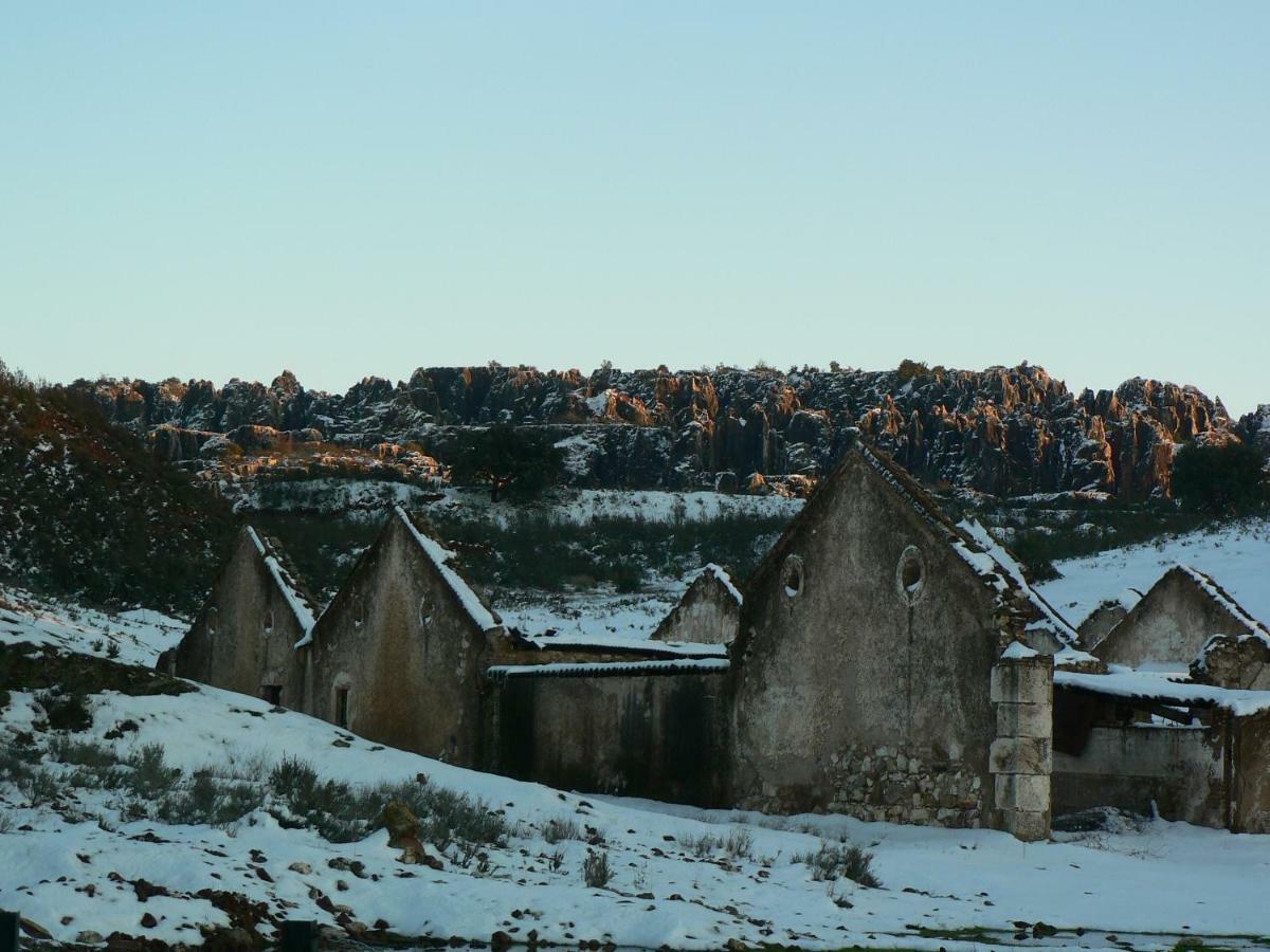 Casas Del Madrono Villa Cazalla de la Sierra Dış mekan fotoğraf